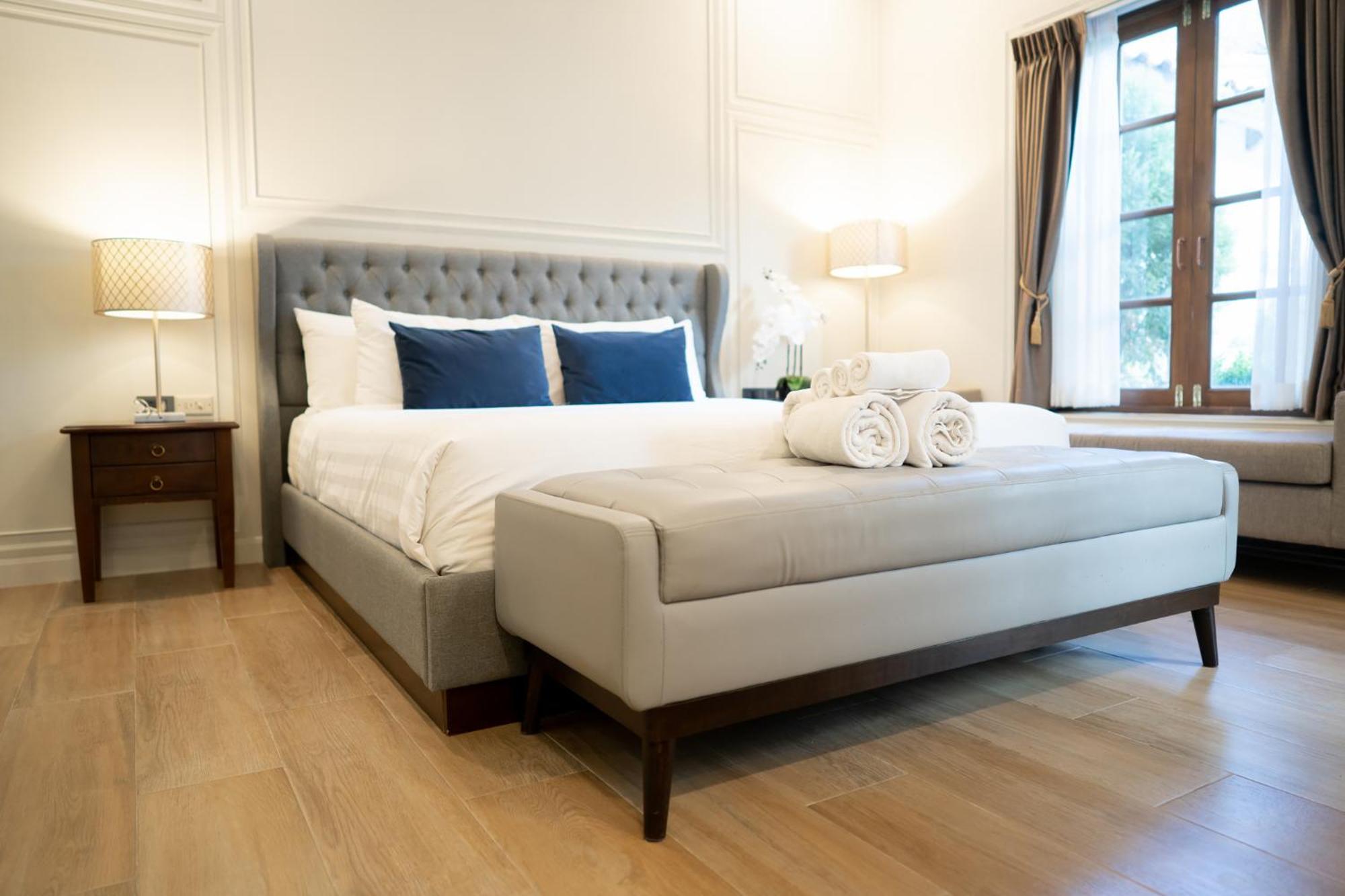 Villa Seville HHQ Buitenkant foto