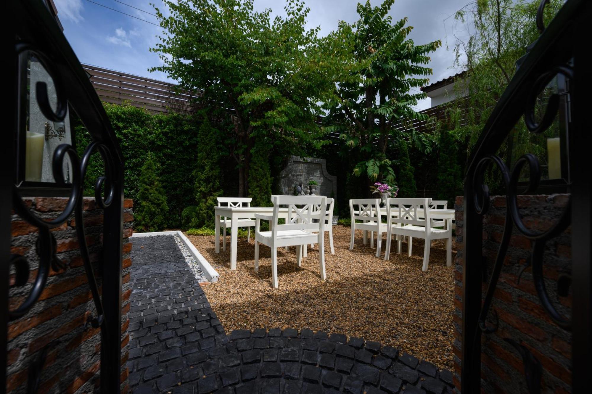 Villa Seville HHQ Buitenkant foto
