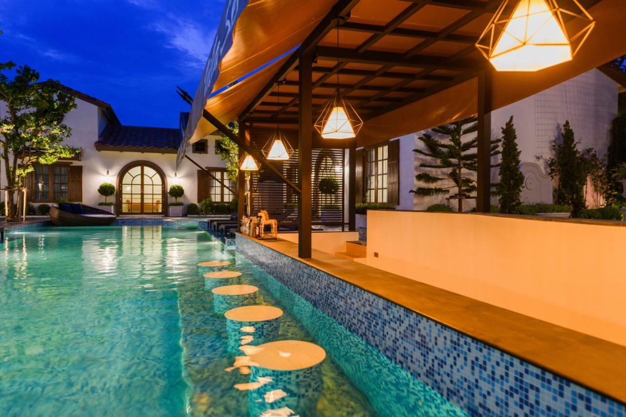 Villa Seville HHQ Buitenkant foto